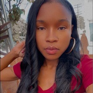 Meet your Posher, Daisha